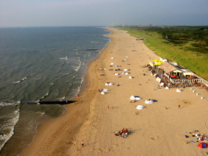 Zuiderstrand ter hoogte van Beachclub Friends